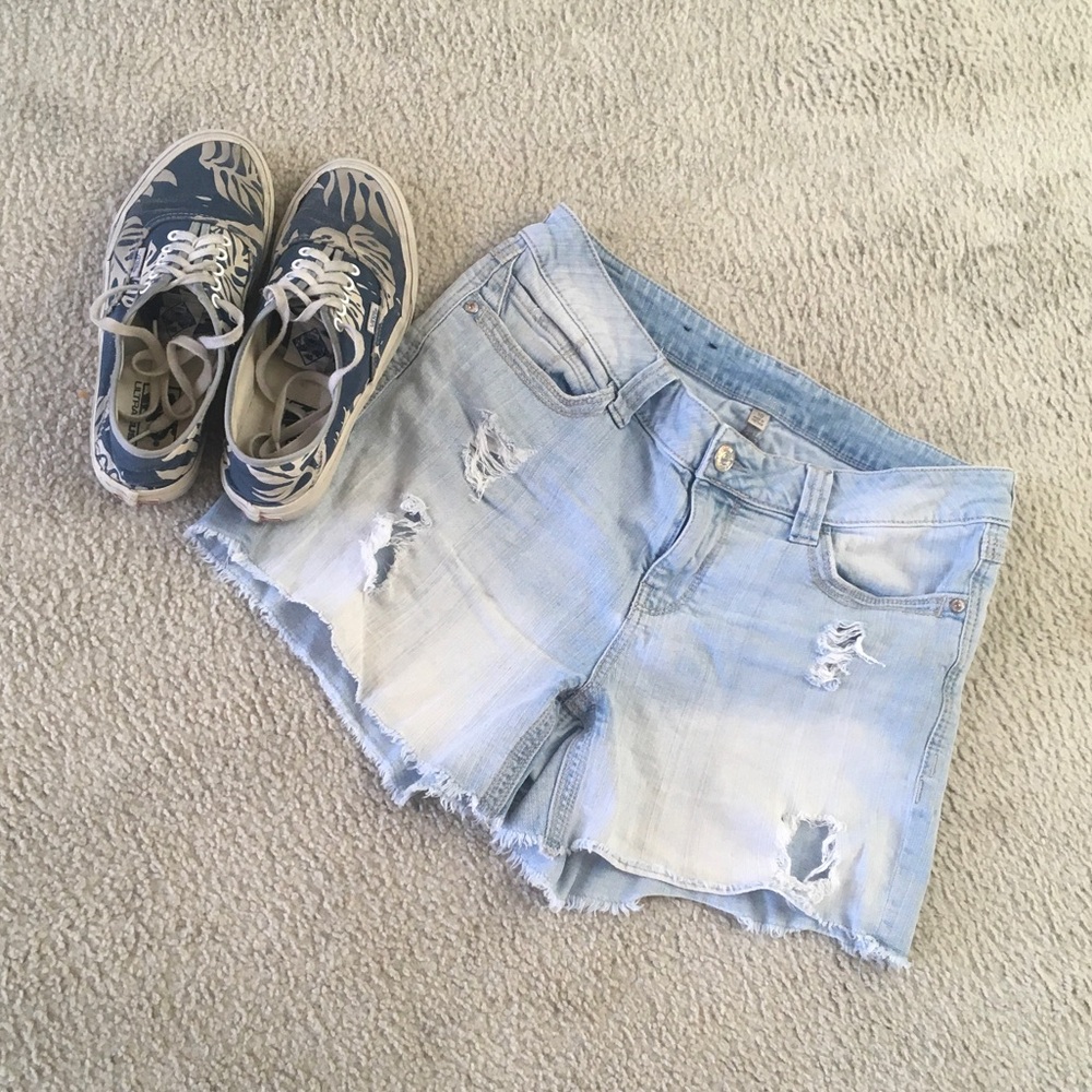 SEVEN7/BLUE-GREAT VERY DISTRESSED RAW EDGE SHORTS
